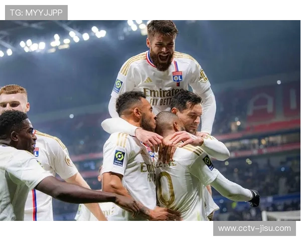 法甲半程总结：巴黎领跑，欧战资格争夺白热化